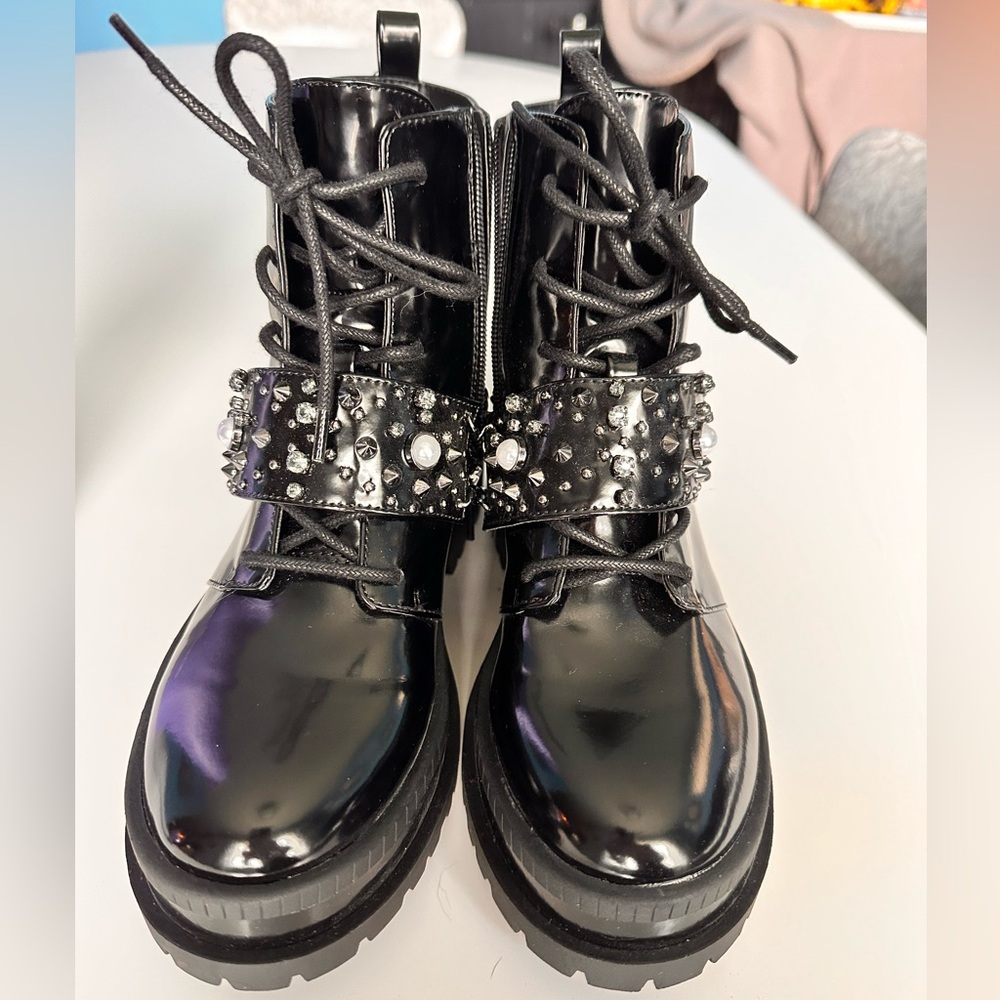 NWOT Jessica Simpson women’s size 6 black combat boots